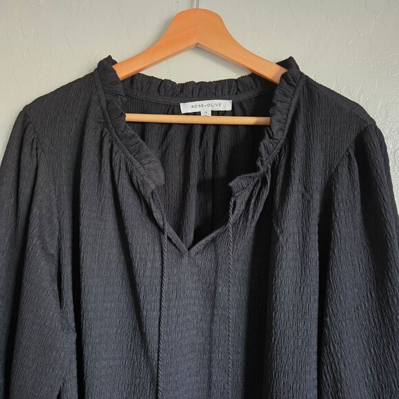 Rose + Olive Crinkle Puff Sleeve Tassel Tie Blouse V-Neck Black 2X Office Career - Picture 3 of 10